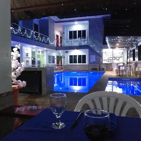 Ocean Breeze Resort Toledo Екстер'єр фото