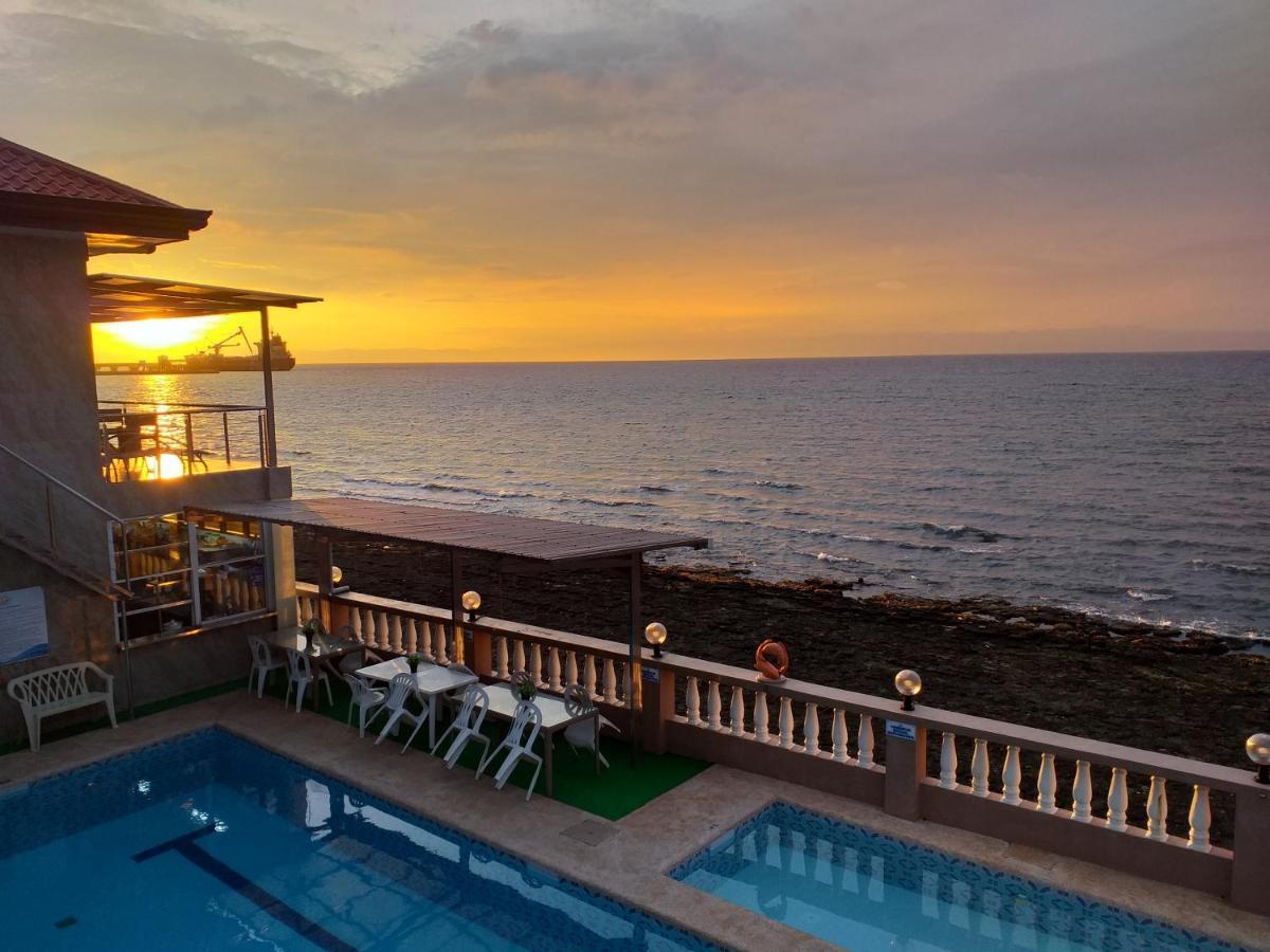 Ocean Breeze Resort Toledo Екстер'єр фото