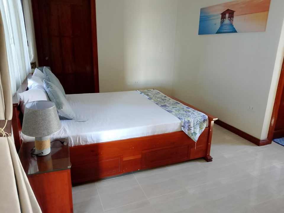 Ocean Breeze Resort Toledo Екстер'єр фото