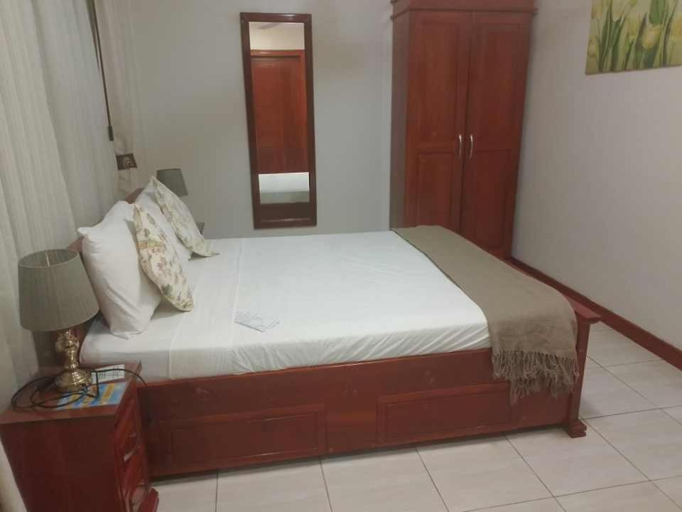 Ocean Breeze Resort Toledo Екстер'єр фото