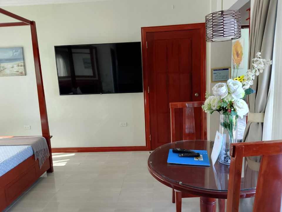 Ocean Breeze Resort Toledo Екстер'єр фото