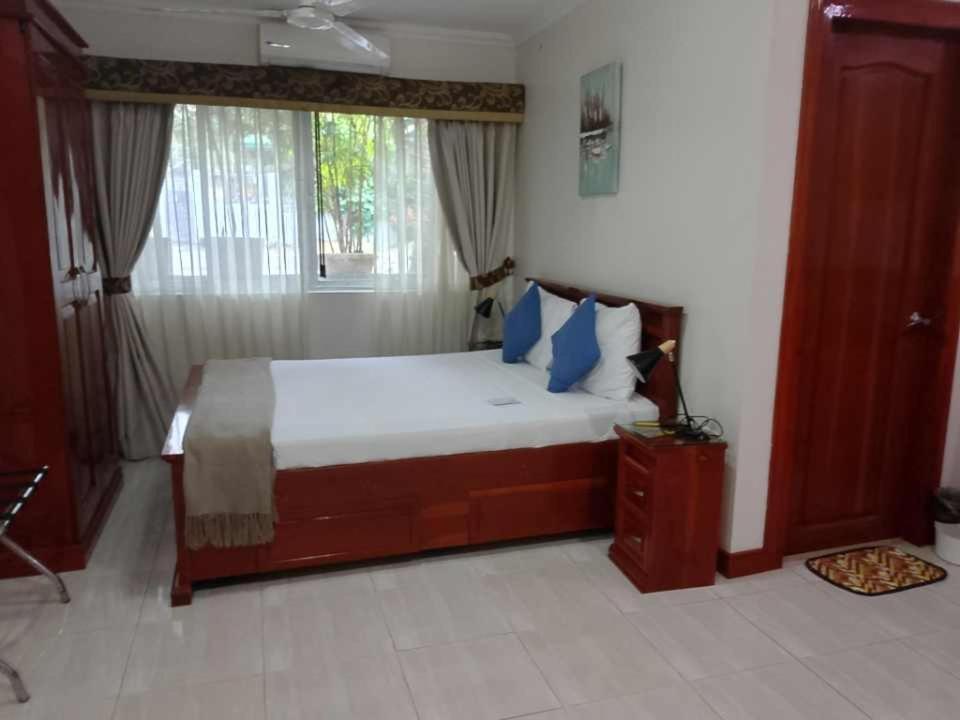 Ocean Breeze Resort Toledo Екстер'єр фото
