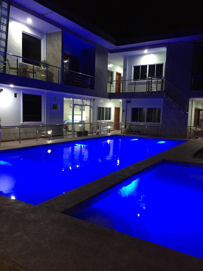 Ocean Breeze Resort Toledo Екстер'єр фото